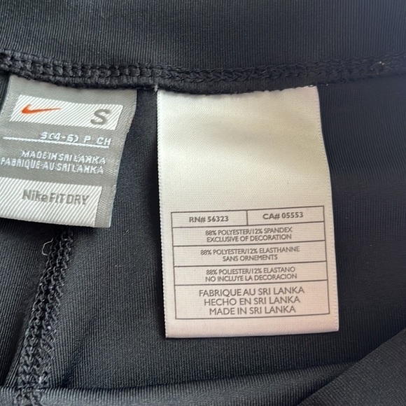 Nike Fit Dry Black Capri leggings. Size small - Picture 4 of 10